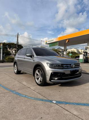 VOLKSWAGEN TIGUAN 2.0 350 TSI GASOLINA ALLSPACE R-LINE 4MOTION DSG VOLKSWAGEN TIGUAN 2.0 350 TSI GASOLINA ALLSPACE R-LINE 4MOTION DSG
